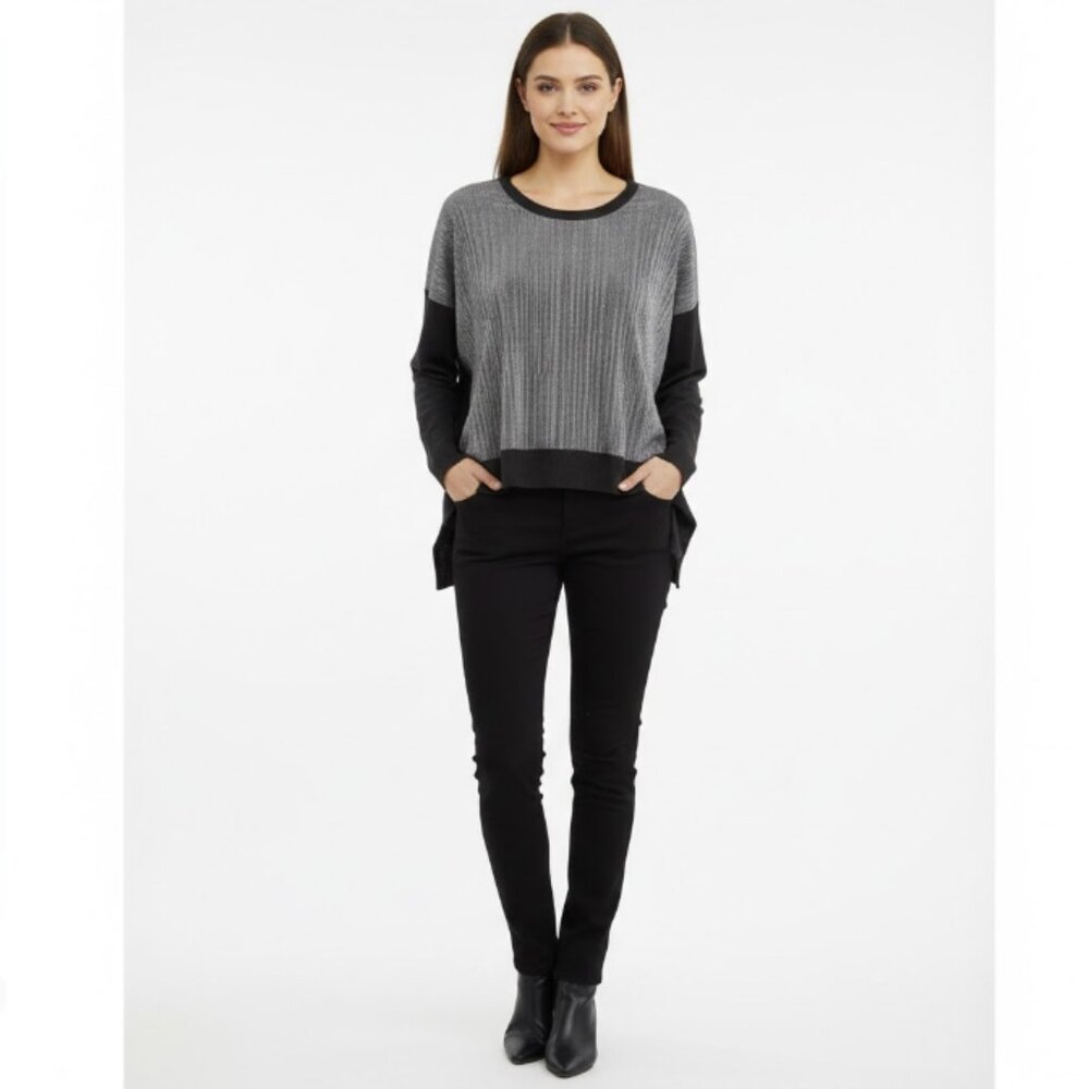New BCBGeneration size M/L Color-block Pleated Textured Light Sweater Slouchy‎